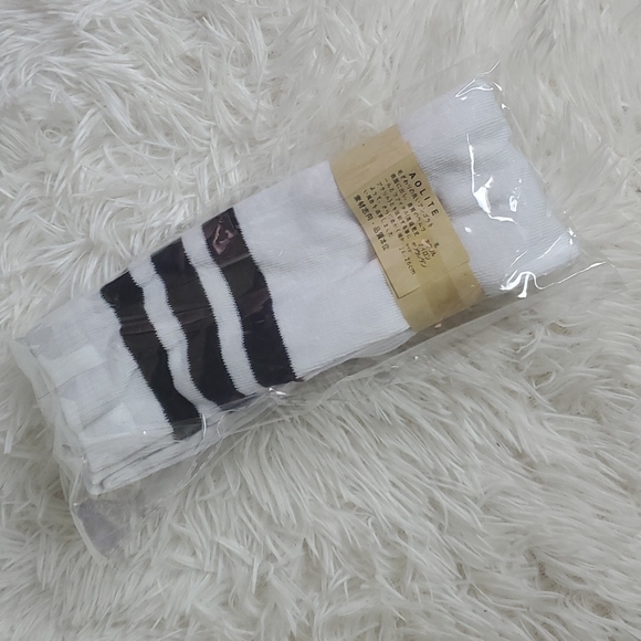 Over the knee white with stipes socks - Picture 3 of 4